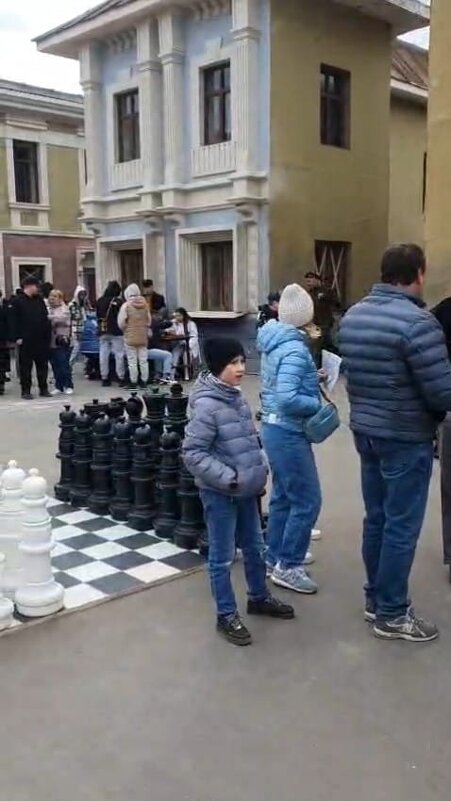 На территории "Мосфильма" - Ирэн На территории "Мосфильма" - Ирэн