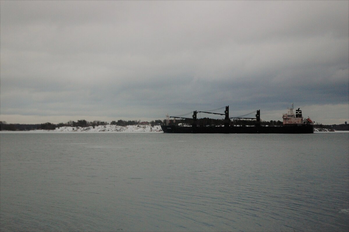 Баржа в Финляндии - Alexandra Sakharova