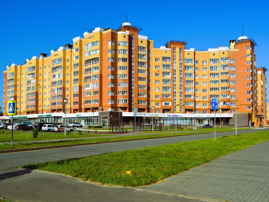 Чебоксары. Дом по ул. Новогородской 40. - Пётр Чернега Чебоксары. Дом по ул. Новогородской 40. - Пётр Чернега