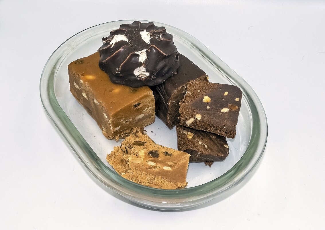 Сладкоежкам - Валерий Иванович Сладкоежкам - Валерий Иванович