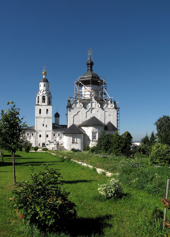 Никольская церковь и Успенский собор - Александр Ильчевский Никольская церковь и Успенский собор - Александр Ильчевский