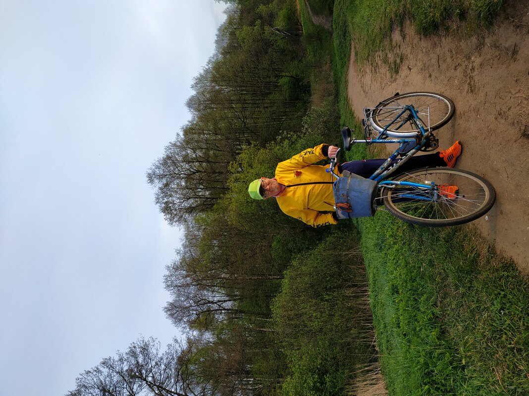 Похоже, погода налаживается. Это радует. :-) - Андрей Лукьянов