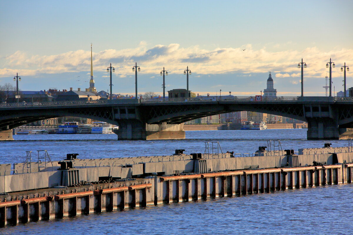 Утро в Питере - Александр Алексеенко Утро в Питере - Александр Алексеенко