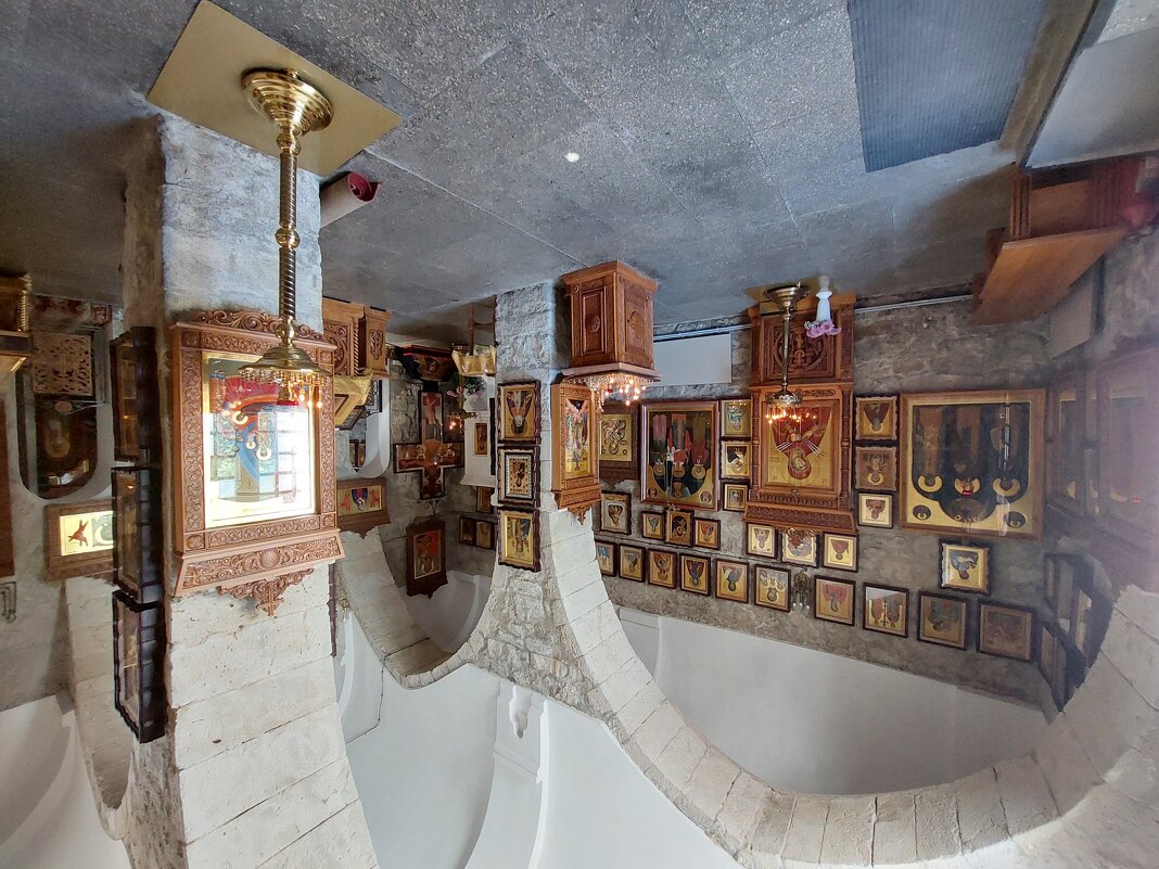 В храме во имя Иверской иконы Божией Матери - ИРЭН@ . В храме во имя Иверской иконы Божией Матери - ИРЭН@ .