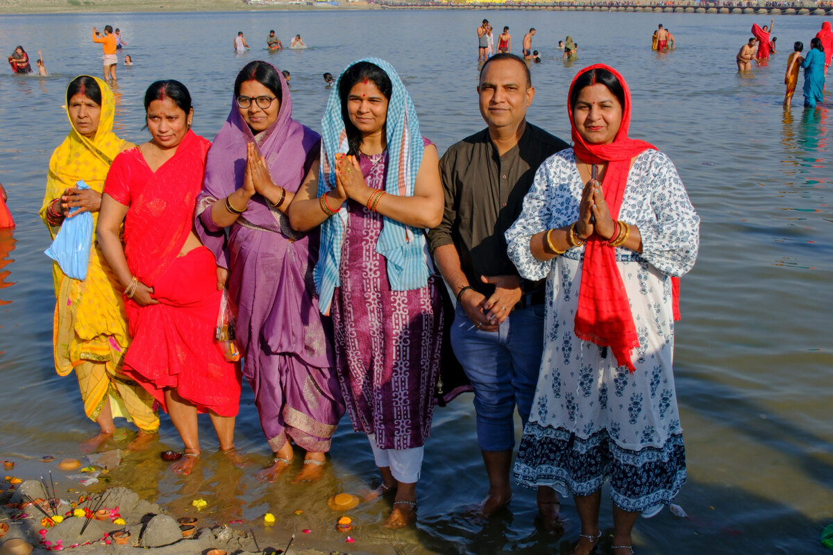 Идёт молитва в реке Ганга - Георгий А Идёт молитва в реке Ганга - Георгий А