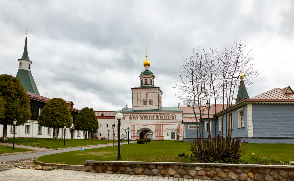 Иверский Богородицкий Святоозерский мужской монастырь - Yuri Chudnovetz