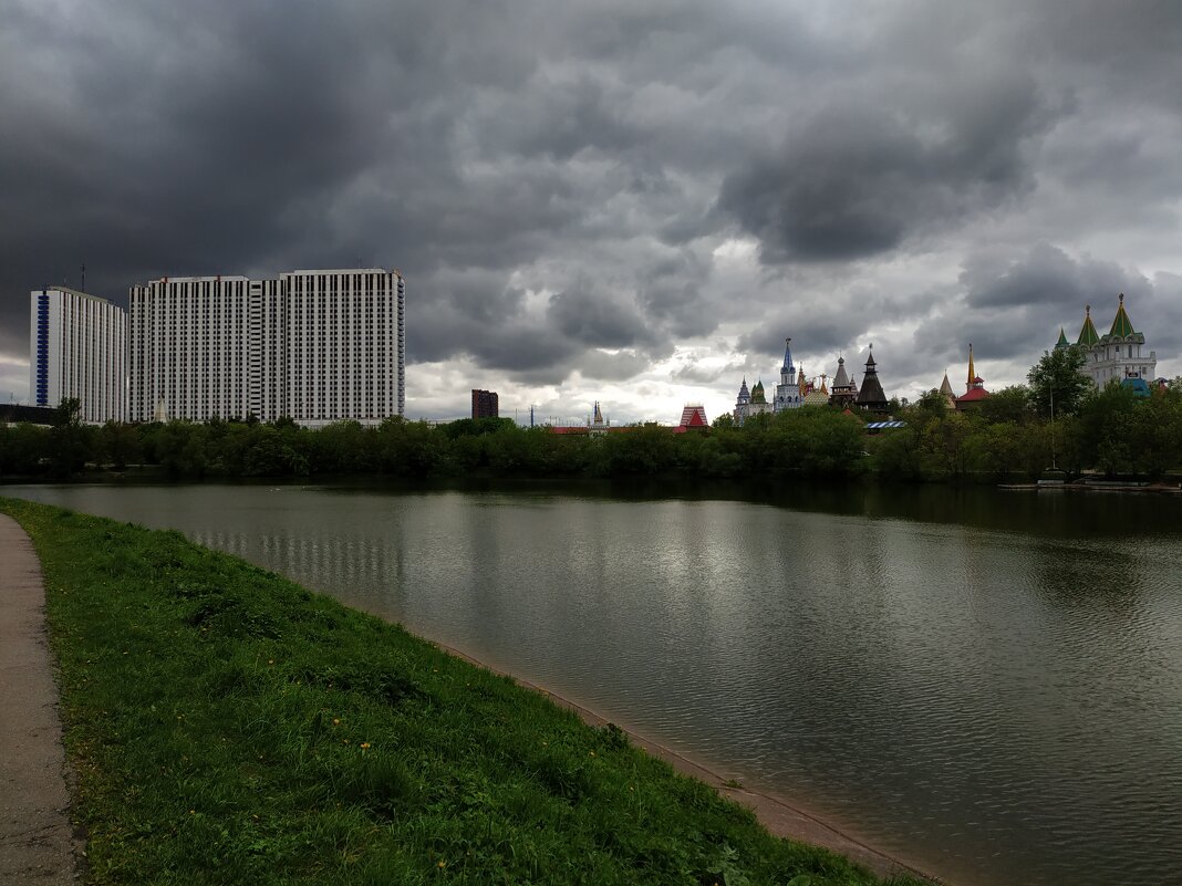 Природа очень хмурилась - Андрей Лукьянов Природа очень хмурилась - Андрей Лукьянов