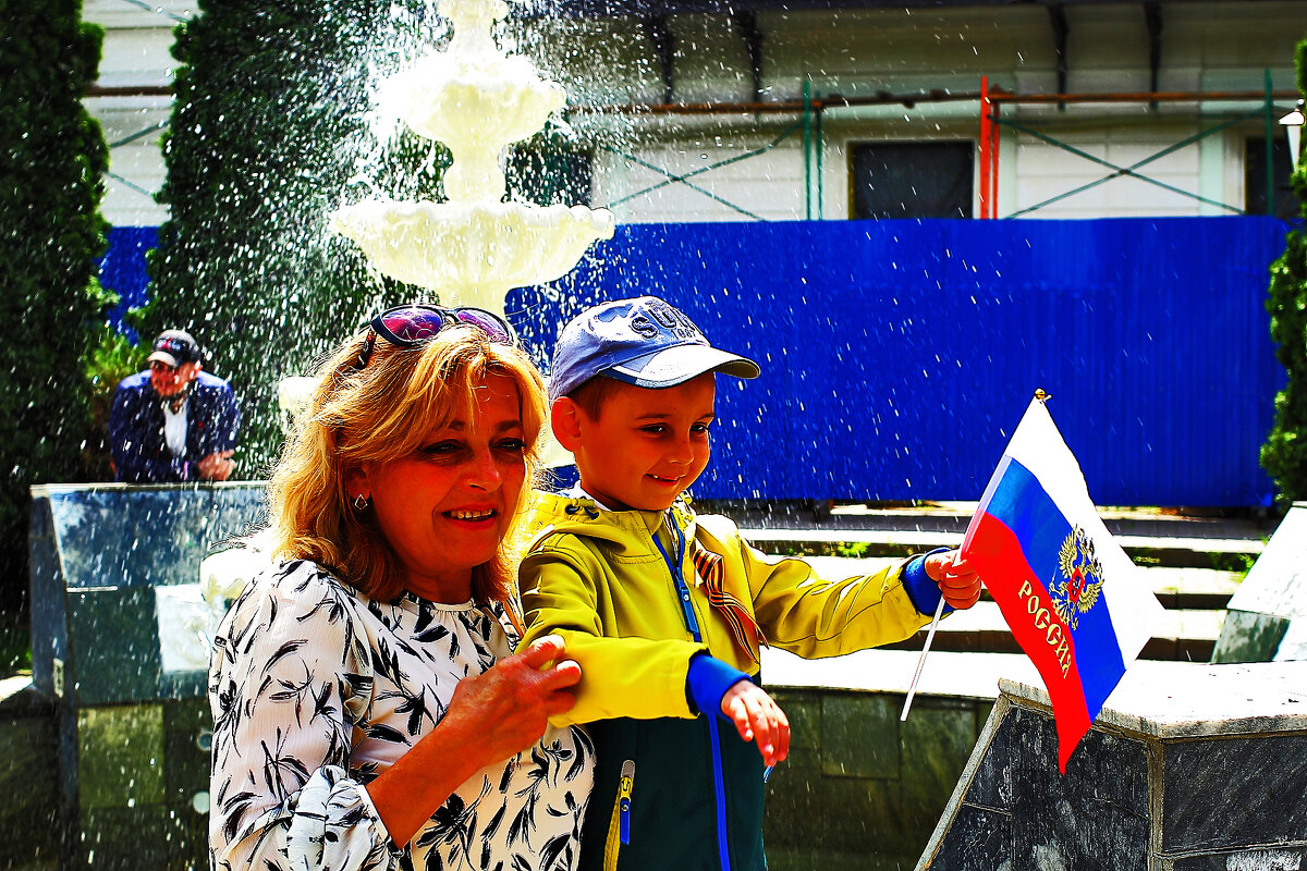 Мама и сын - Юрий Гайворонскiий