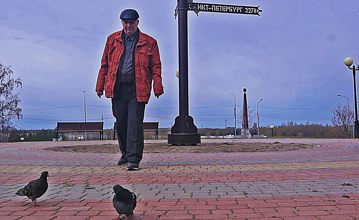 Май.. Я.возле указателя в церковном парке! - Владимир Май.. Я.возле указателя в церковном парке! - Владимир