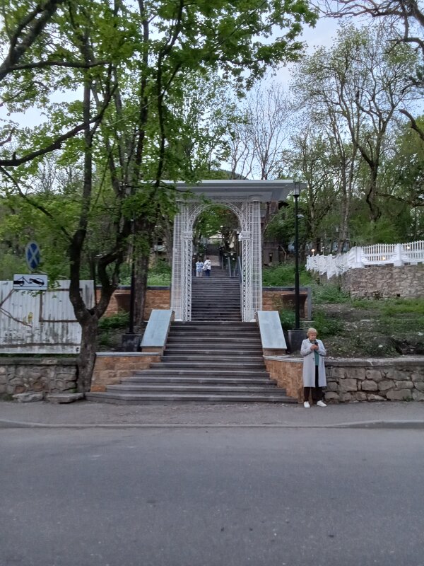 В Железноводске множество лестниц,в силу его расположения - Виктор В Железноводске множество лестниц,в силу его расположения - Виктор