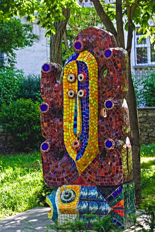 Скульптура 2 - Giant Tao /