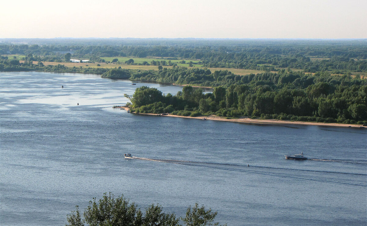 Вид от Нижнего Новгорода на остров Мочальный - Александр Ильчевский Вид от Нижнего Новгорода на остров Мочальный - Александр Ильчевский