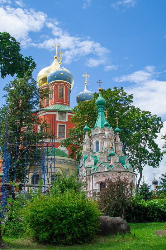 В Доском Монастыре - Роман Шаров В Доском Монастыре - Роман Шаров