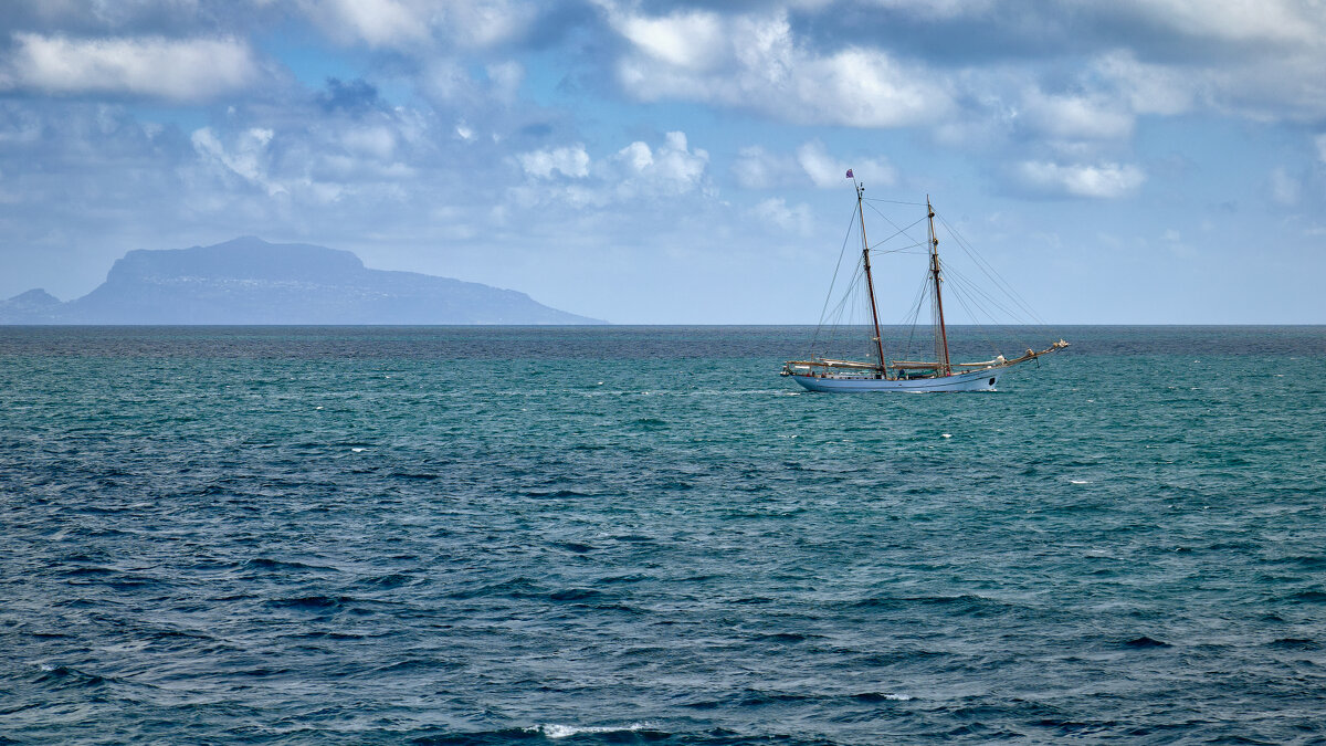 море, остров и кораблик... - Dmitriy Dikikh