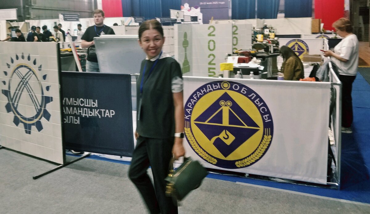 Учительница - Андрей Хлопонин Учительница - Андрей Хлопонин