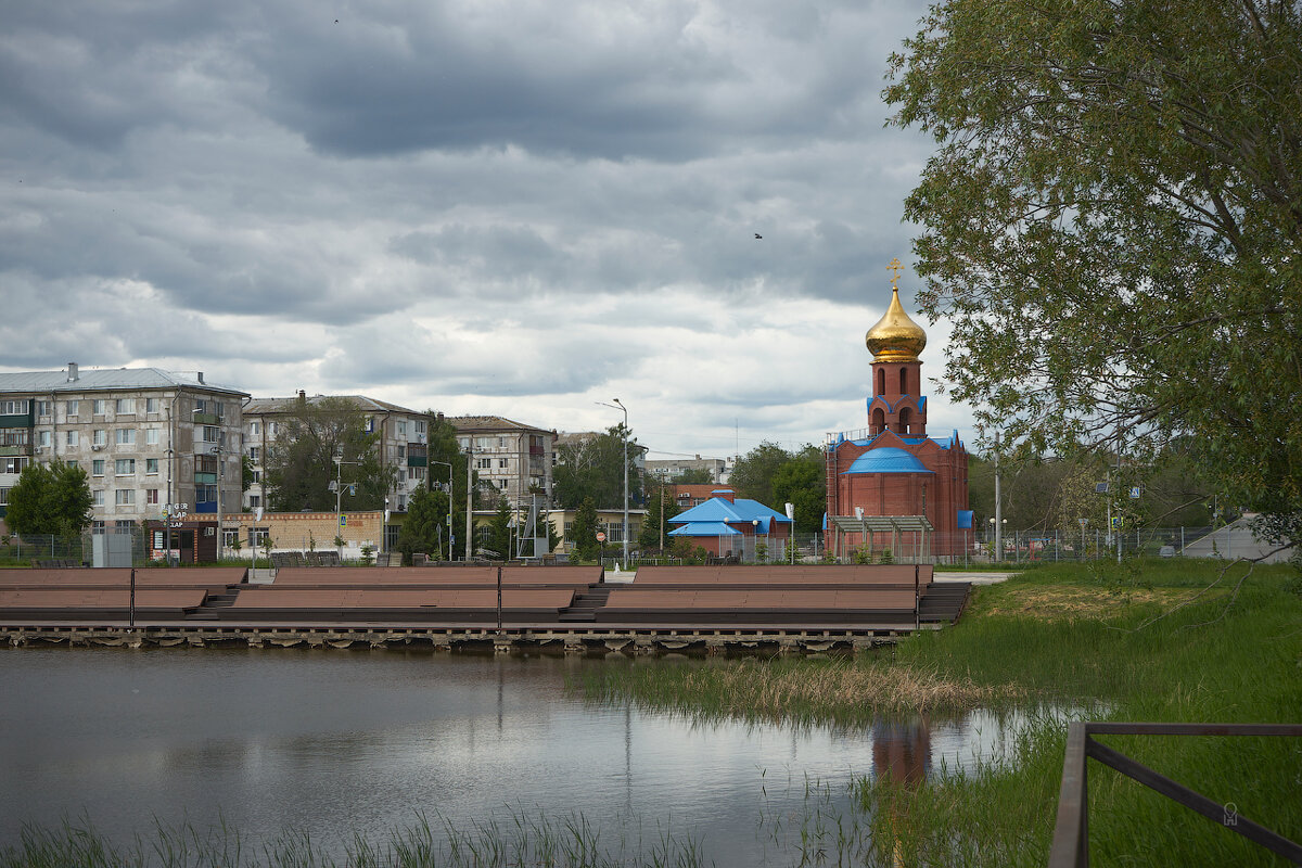 Нефтегорск, храм в честь иконы Пресвятой Богородицы Всех скорбящих Радость - Олег Манаенков Нефтегорск, храм в честь иконы Пресвятой Богородицы Всех скорбящих Радость - Олег Манаенков