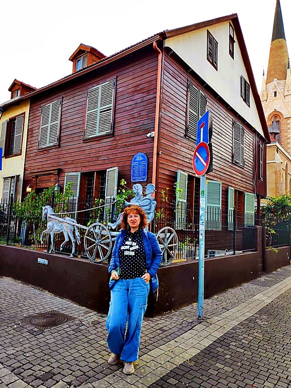 АМЕРИКАНО - НЕМЕЦКАЯ КОЛОНИЯ - Анатолий Малобродский АМЕРИКАНО - НЕМЕЦКАЯ КОЛОНИЯ - Анатолий Малобродский