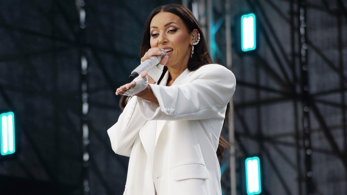 Алсу. - Вик Токарев