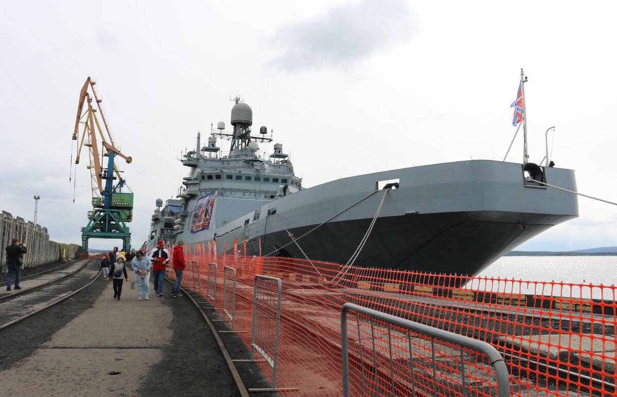 Большой десантный корабль "Иван Грен" в Кандалакше - Ольга Большой десантный корабль "Иван Грен" в Кандалакше - Ольга