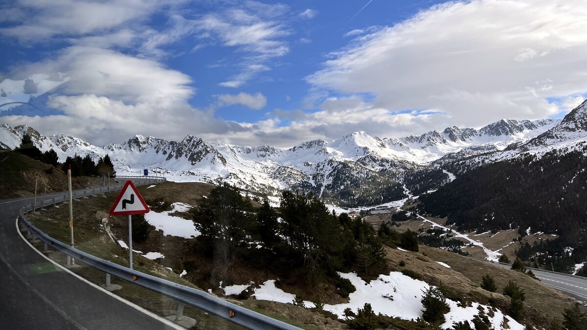 Andorra La Vella: Rundreise in Spanien,"The Natural World" (Мир Природы) - "The Natural World" Александер Andorra La Vella: Rundreise in Spanien,"The Natural World" (Мир Природы) - "The Natural World" Александер