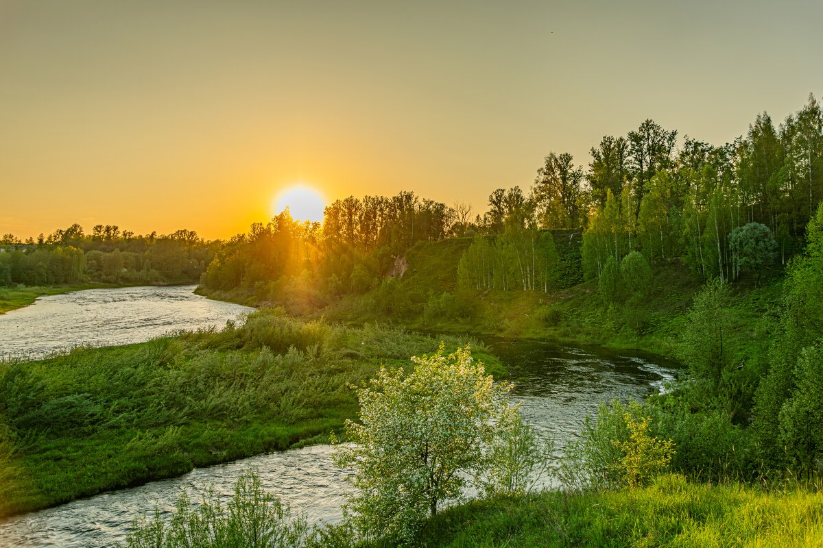 У реки - Александр Филатов