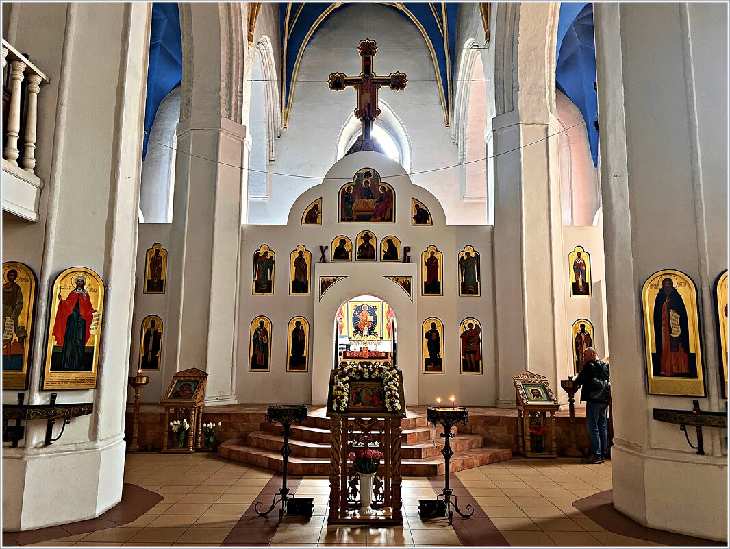 Иконостас храма. - Валерия Комова