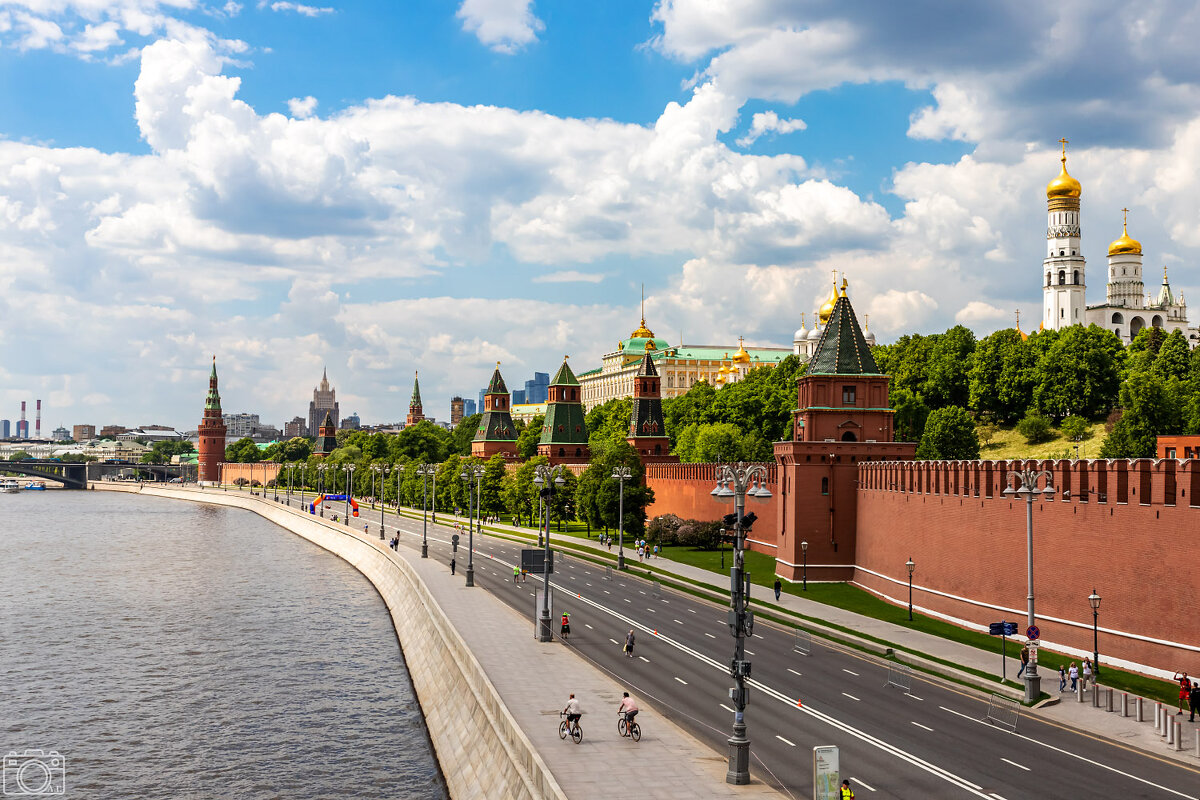 Кремлёвская набережная - Александр 