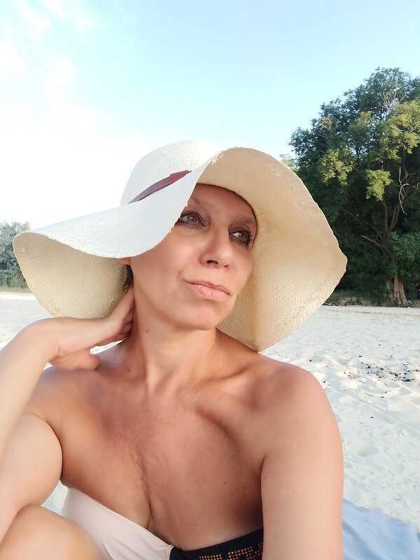 Шляпка - Анжелика Пухова