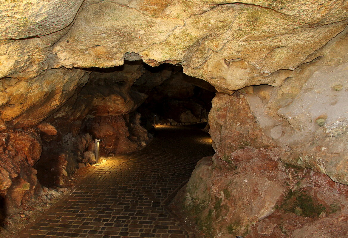 В ПЕЩЕРЕ "ТАВРИДА" - Елена Даньшина В ПЕЩЕРЕ "ТАВРИДА" - Елена Даньшина