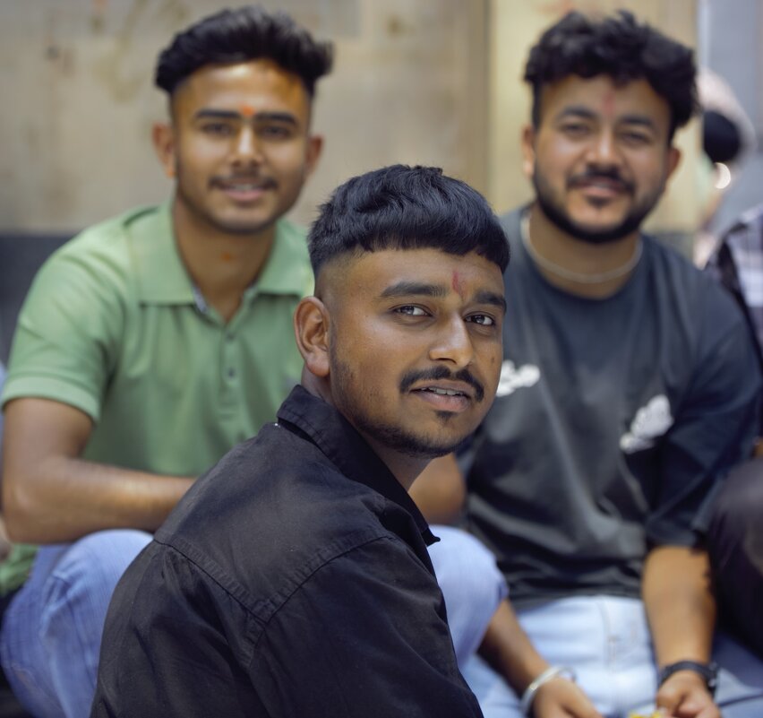 Мальчишки желают сфотографироваться - liudmila drake Мальчишки желают сфотографироваться - liudmila drake