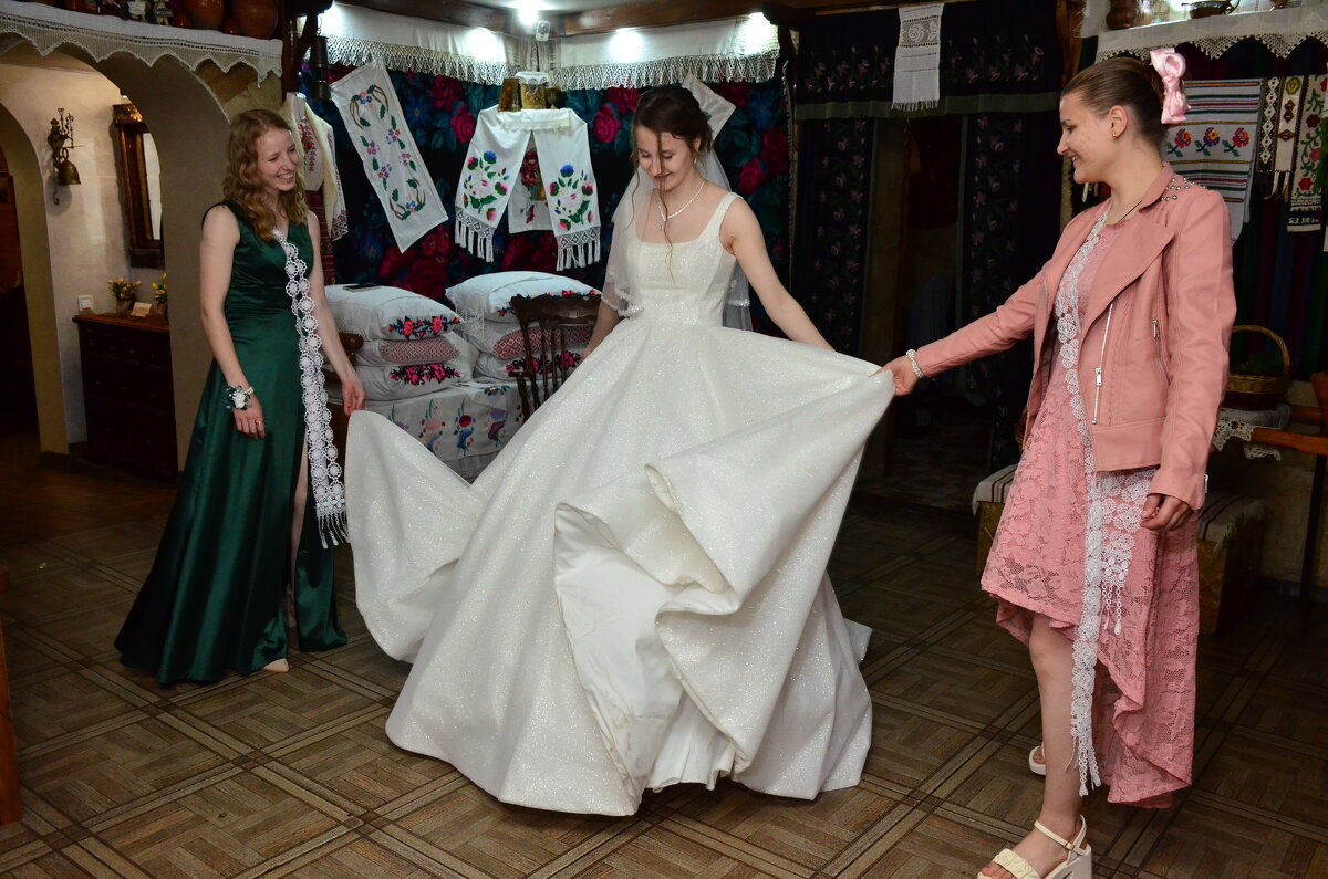 А как Вам подружки невесты ? - александр донченко А как Вам подружки невесты ? - александр донченко