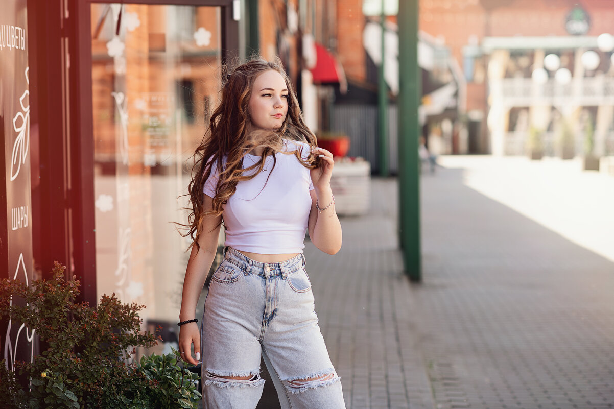 Ветер игрун - Лилия . Ветер игрун - Лилия .