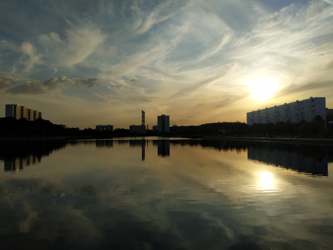 Две вариации (любимый жанр не только в музыке) - Андрей Лукьянов