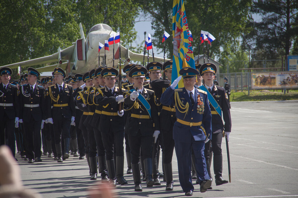 последний звонок в кадетских классах - Николай Иванович Щенов последний звонок в кадетских классах - Николай Иванович Щенов