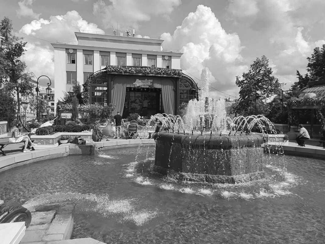 Фонтан на площади Тверской - Дмитрий Никитин