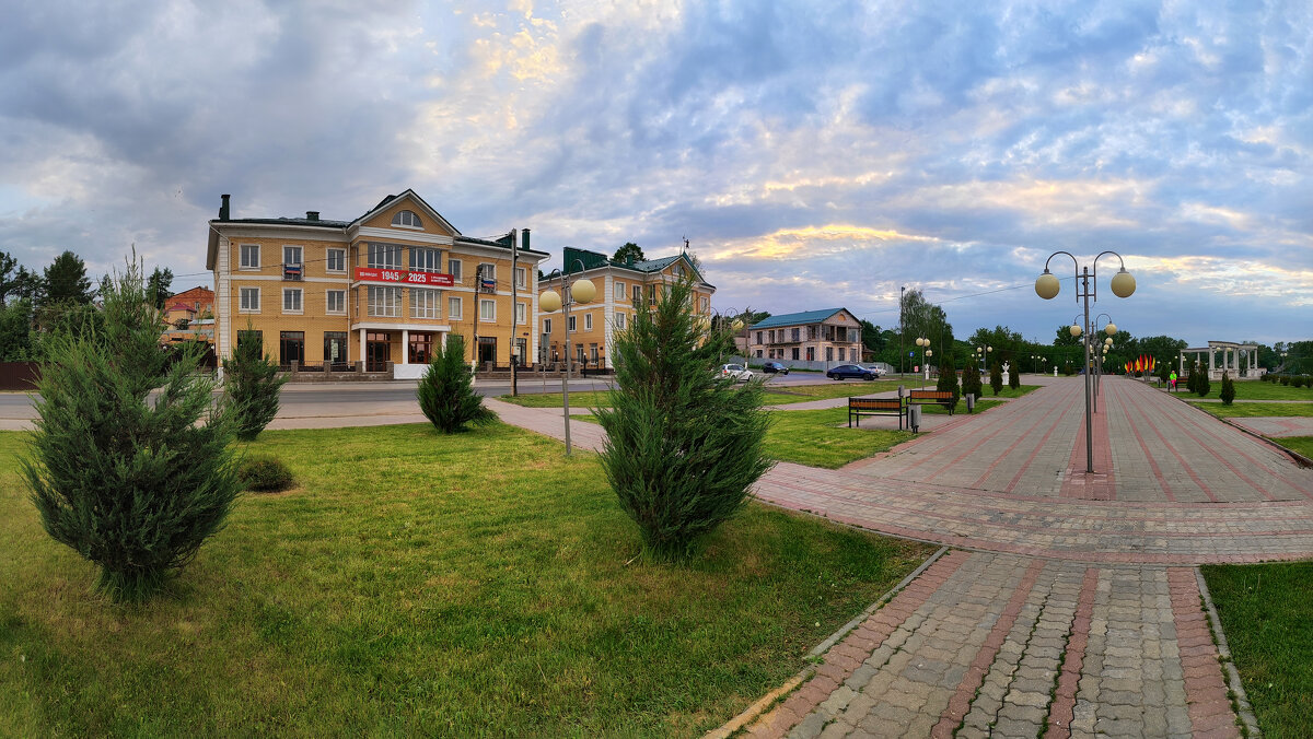Кудри облаков на вечернем небосводе / Александров / Набережная - Денис Бочкарёв