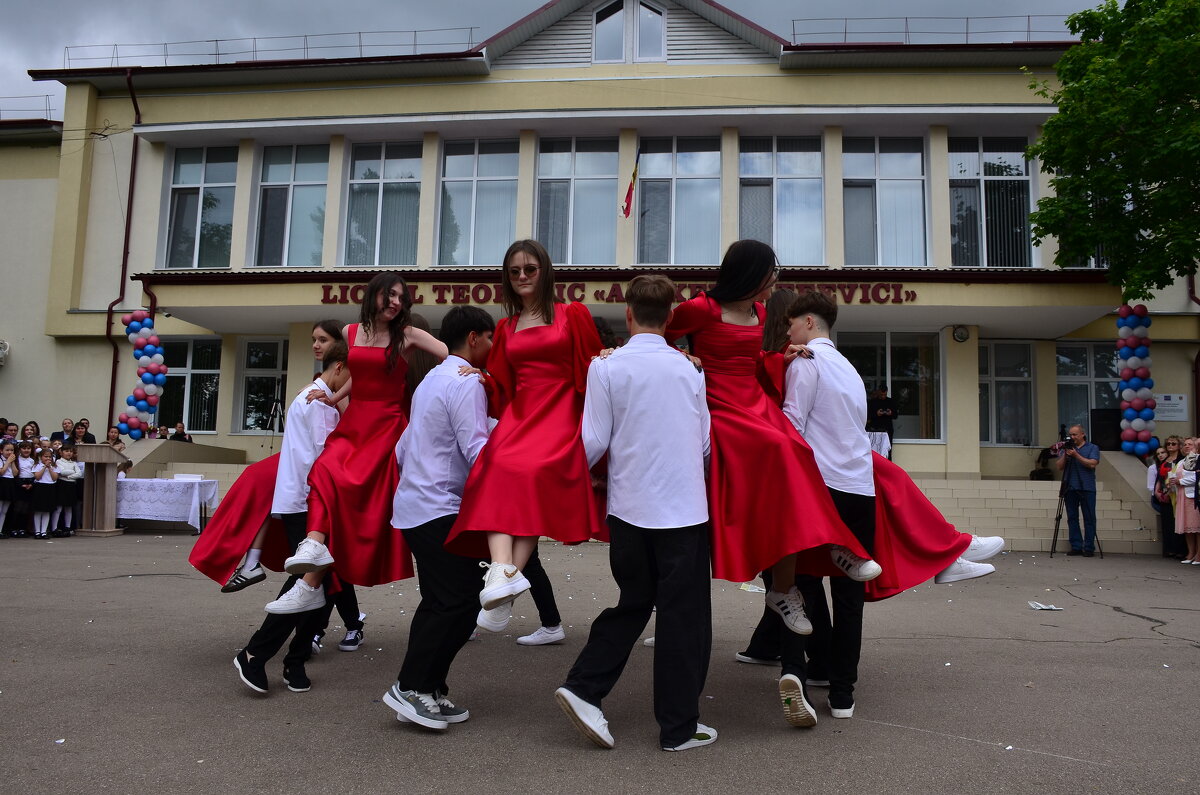 Последнийй Звонок 3 - александр донченко Последнийй Звонок 3 - александр донченко