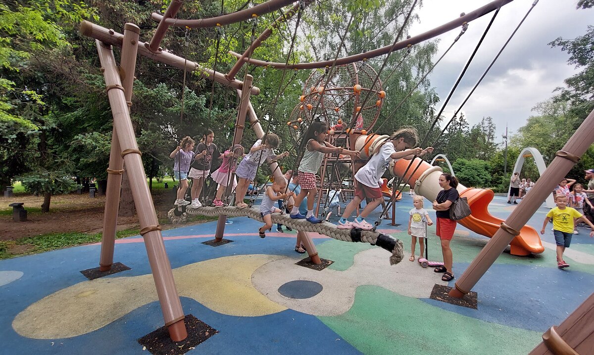 счастливое детство - ИРЭН@ .