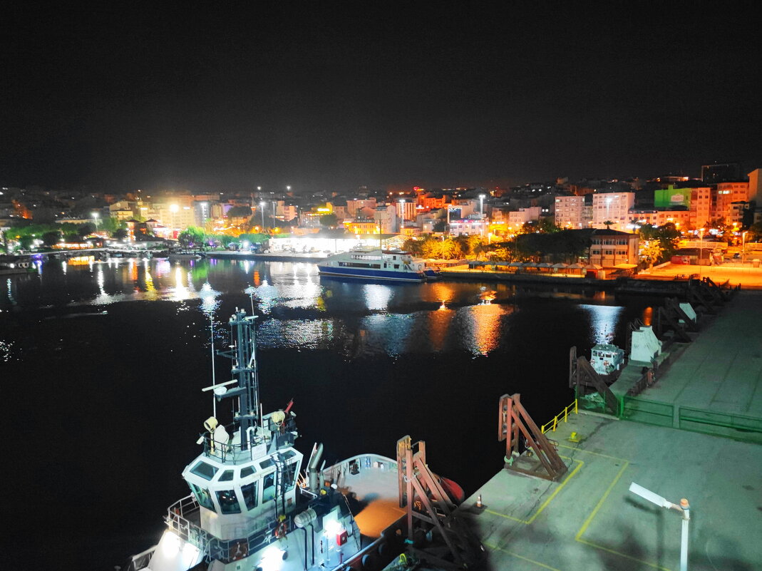 Город ночью - Александр Владимирович Никитенко Город ночью - Александр Владимирович Никитенко