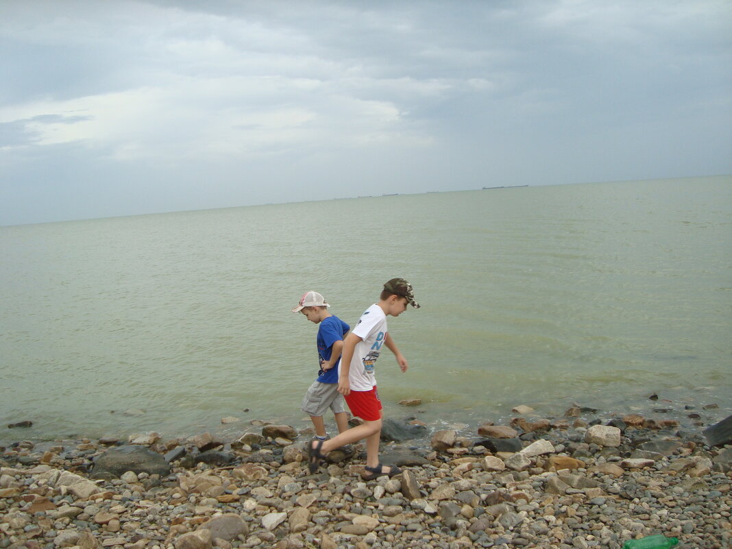 Земля круглая, а море наклонное?.. - Галина Флора Земля круглая, а море наклонное?.. - Галина Флора