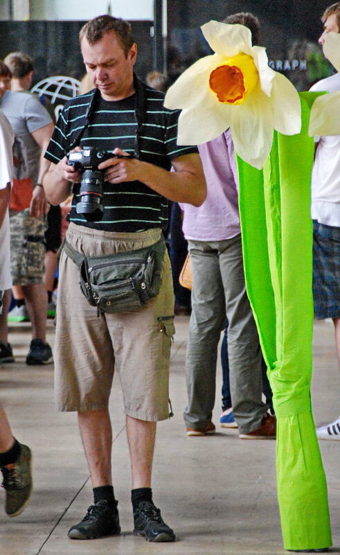 "ДЕТИ ЦВЕТОВ" - Юрий Вовк