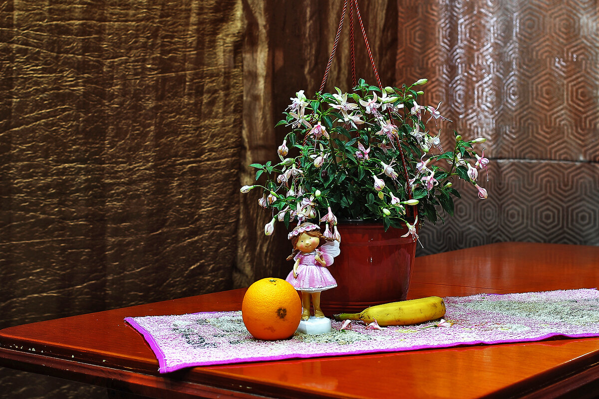 Девочка на фоне - Юрий Гайворонскiий Девочка на фоне - Юрий Гайворонскiий