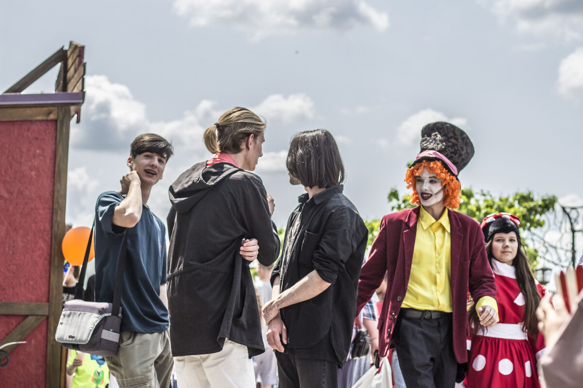 Яркая молодёжь & облака на Тираспольской Фотосушке 2025 - Коля Лукашов Яркая молодёжь & облака на Тираспольской Фотосушке 2025 - Коля Лукашов