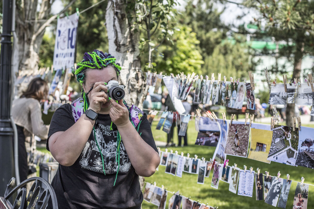 Фотохудожница Иринушка мутит очередной шедевр - Коля Лукашов Фотохудожница Иринушка мутит очередной шедевр - Коля Лукашов