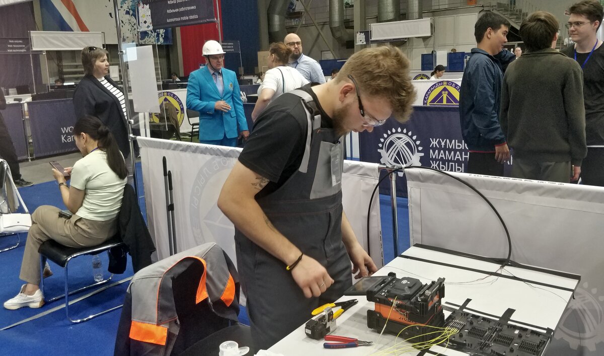 Конкурс профессионального мастерства - Андрей Хлопонин Конкурс профессионального мастерства - Андрей Хлопонин