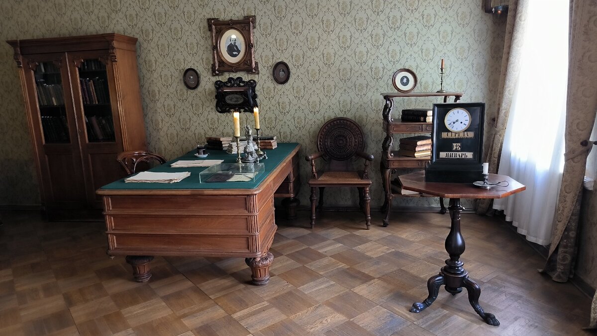 Рабочий кабинет Достоевского. - Ольга 
