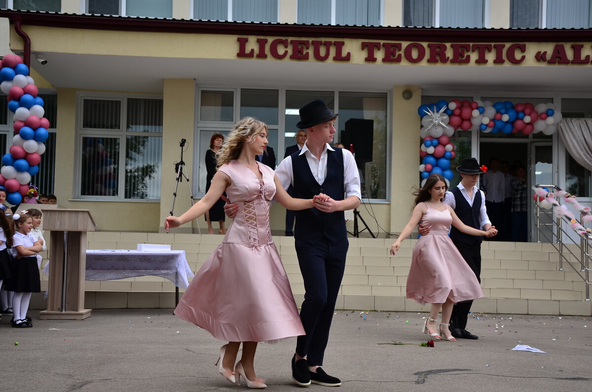 И ещё один ...Последний Звонок - александр донченко И ещё один ...Последний Звонок - александр донченко