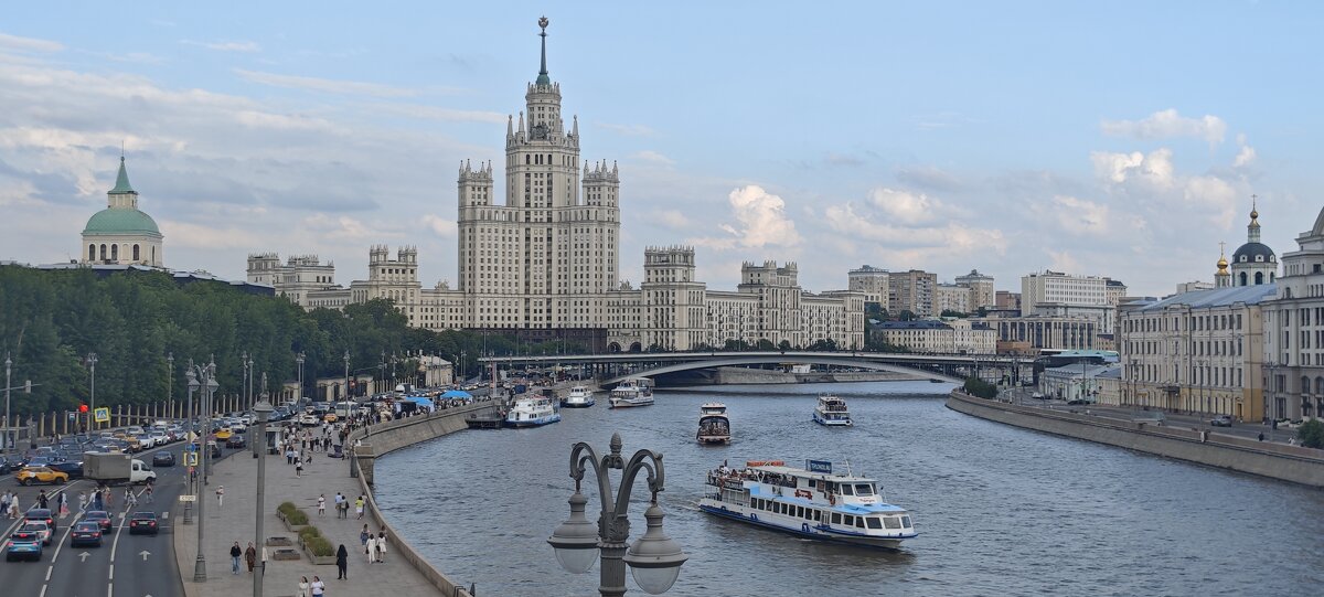 Высотка на Котельнической набережной - <<< Наташа >>> Высотка на Котельнической набережной - <<< Наташа >>>