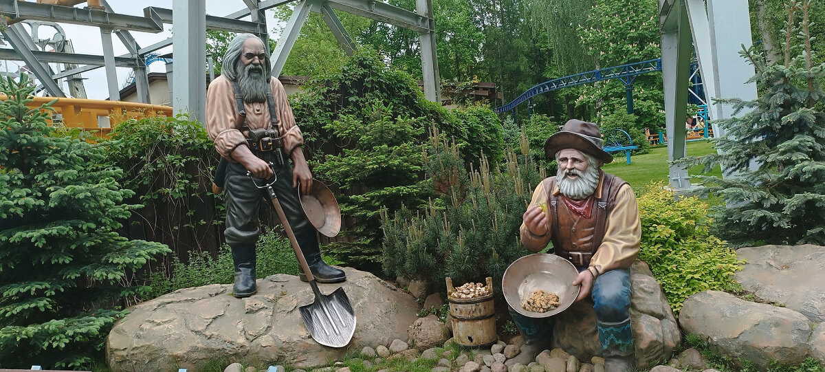 Диснейленд неожиданно обнаружен в Петербурге! - Стальбаум Юрий Диснейленд неожиданно обнаружен в Петербурге! - Стальбаум Юрий