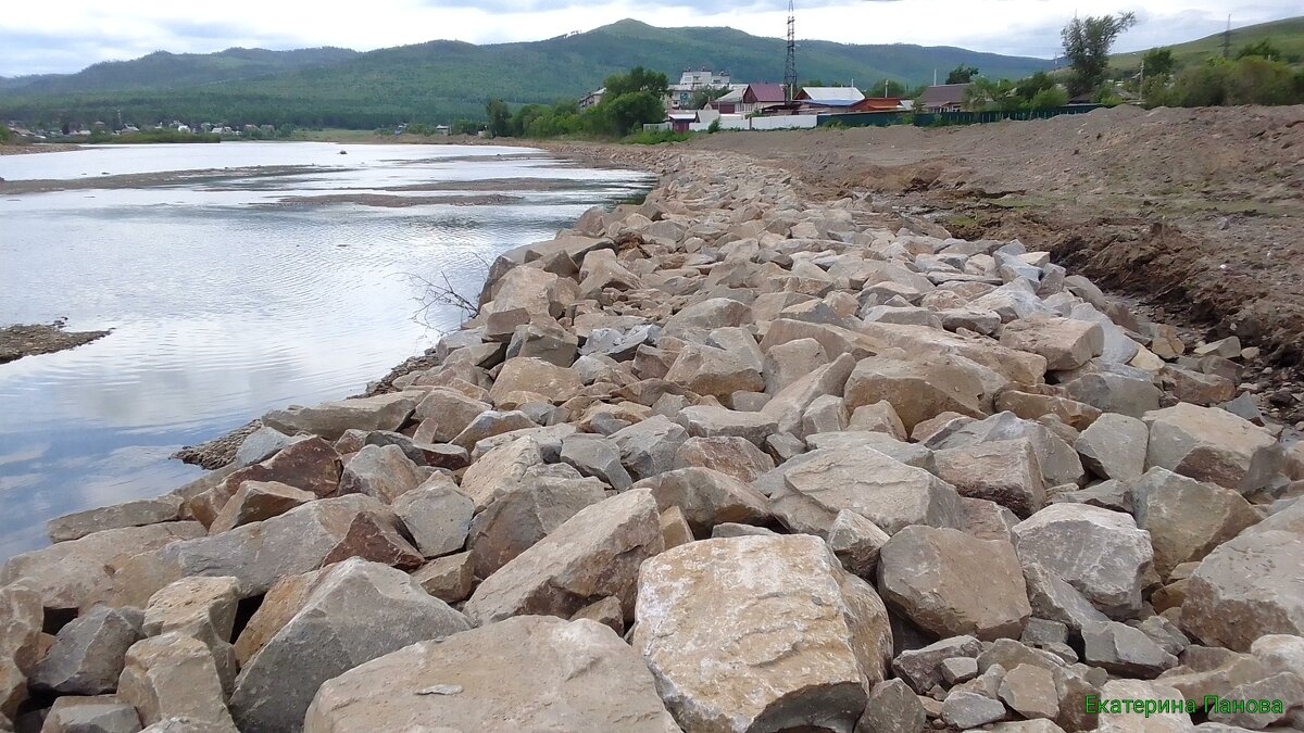 Строительство набережной от наводнения - Екатерина Панова